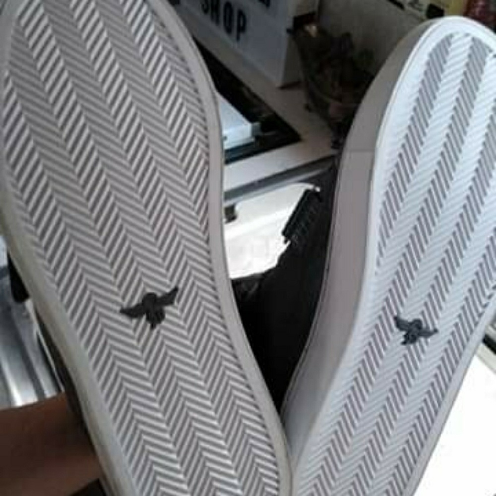 High-End Designer Snears - Picture 6 of 6
